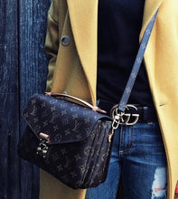 Load image into Gallery viewer, Louis Vuitton pochette metis in monogram