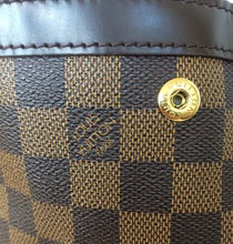 Load image into Gallery viewer, Louis Vuitton Hampstead MM