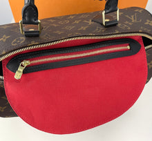 Load image into Gallery viewer, Louis Vuitton speedy 30 bandouliere world tour