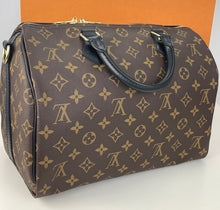 Load image into Gallery viewer, Louis Vuitton speedy 30 bandouliere world tour