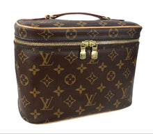 Load image into Gallery viewer, Louis Vuitton nice BB