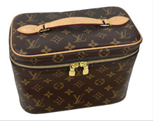 Load image into Gallery viewer, Louis Vuitton nice BB