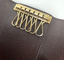 Load image into Gallery viewer, Louis vuitton 6 keyholder in damier