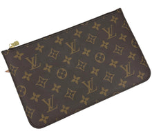 Load image into Gallery viewer, Louis Vuitton pochette in monogram