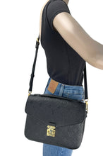 Load image into Gallery viewer, Louis Vuitton pochette metis empreinte