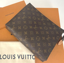 Load image into Gallery viewer, Louis Vuitton toiletry 26