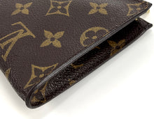 Load image into Gallery viewer, Louis Vuitton monogram pochette clutch