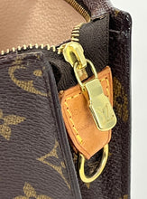 Load image into Gallery viewer, Louis Vuitton monogram pochette clutch