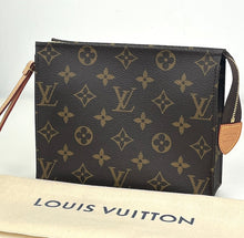 Load image into Gallery viewer, Louis Vuitton toiletry 19 with insert