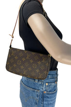 Load image into Gallery viewer, Louis Vuitton pochette accessories in monogram