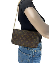 Load image into Gallery viewer, Louis Vuitton pochette accessories in monogram