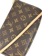 Load image into Gallery viewer, Louis Vuitton pochette accessories in monogram