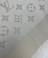Load image into Gallery viewer, Louis Vuitton shine shawl white/gold