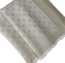 Load image into Gallery viewer, Louis Vuitton shine shawl white/gold