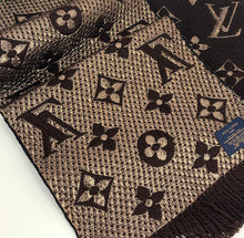 Load image into Gallery viewer, Louis Vuitton logomania shine scarf