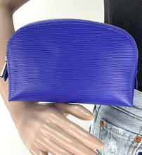 Load image into Gallery viewer, Louis Vuitton cosmetic pouch PM epi figue