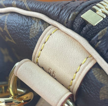 Load image into Gallery viewer, Louis Vuitton keepall bandouliere 55 in monogram