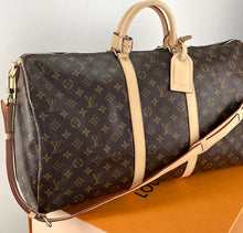 Load image into Gallery viewer, Louis Vuitton keepall bandouliere 55 in monogram