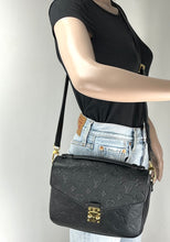 Load image into Gallery viewer, Louis Vuitton pochette metis empreinte