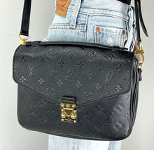 Load image into Gallery viewer, Louis Vuitton pochette metis empreinte