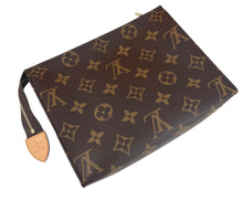 Load image into Gallery viewer, Louis Vuitton toiletry 19