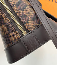 Load image into Gallery viewer, Louis Vuitton alma BB damier ebene
