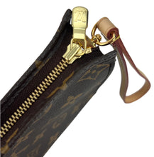 Load image into Gallery viewer, Louis Vuitton toiletry 19 with insert