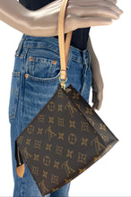 Load image into Gallery viewer, Louis Vuitton toiletry 19 with insert