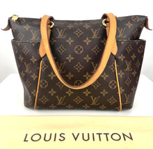 Load image into Gallery viewer, Louis Vuitton totally PM in monogram