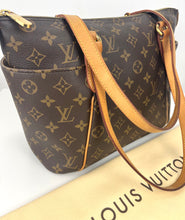 Load image into Gallery viewer, Louis Vuitton totally PM in monogram