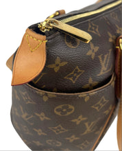 Load image into Gallery viewer, Louis Vuitton totally PM in monogram