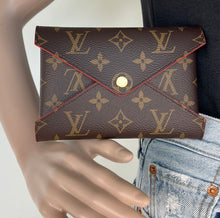 Load image into Gallery viewer, Louis Vuitton kirigami medium