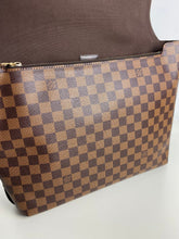 Load image into Gallery viewer, Louis Vuitton brooklyn GM damier messenger