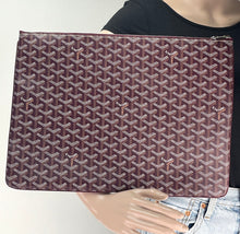 Load image into Gallery viewer, Goyard Senat GM pocket pouch in Burgundy
