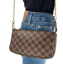 Load image into Gallery viewer, Louis Vuitton pochette accessories in damier ebene canvas