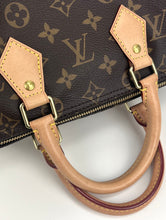 Load image into Gallery viewer, Louis Vuitton speedy 25 in monogram