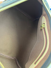 Load image into Gallery viewer, Louis Vuitton speedy 25 in monogram