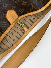 Load image into Gallery viewer, Louis Vuitton delightful GM