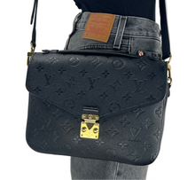 Load image into Gallery viewer, Louis Vuitton pochette metis empreinte
