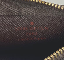 Load image into Gallery viewer, Louis Vuitton key pouch in damier ebene