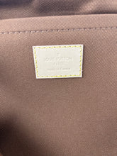 Load image into Gallery viewer, Louis Vuitton Etui Voyage MM
