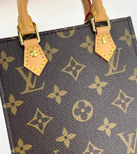 Load image into Gallery viewer, Louis Vuitton petit sac plat