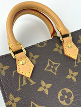 Load image into Gallery viewer, Louis Vuitton petit sac plat