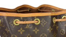 Load image into Gallery viewer, Louis Vuitton Montsouris MM