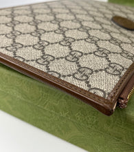 Load image into Gallery viewer, Gucci interlocking G jacquard zipped wristlet pouch
