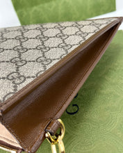 Load image into Gallery viewer, Gucci interlocking G jacquard zipped wristlet pouch