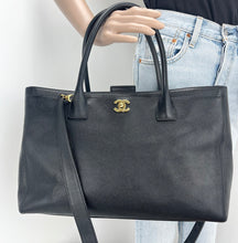 Load image into Gallery viewer, Chanel Cerf executive tote