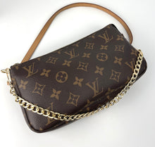 Load image into Gallery viewer, Louis Vuitton pochette accessories in monogram