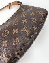 Load image into Gallery viewer, Louis Vuitton pochette accessories in monogram