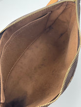 Load image into Gallery viewer, Louis Vuitton pochette accessories in monogram